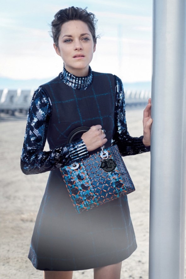 Марион Котийяр представила новые сумки от Dior