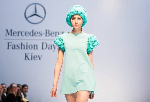 Яркая зима 2015: Чистые образы в коллекция OLGA MAY