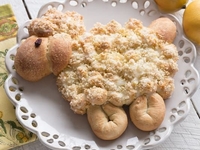 Пасхальный барашек из сдобного теста с маком