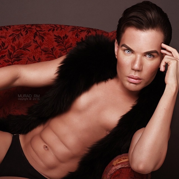 31-летний мужчина превратился в "живого Кена" за $265 тысяч