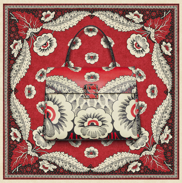 Новая коллекция аксессуаров Valentino: Туфли, сумки и платки