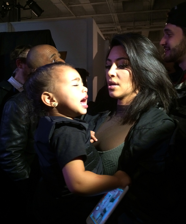 Кардашян о двухлетней дочери: Она постоянно думает об одежде и туфлях