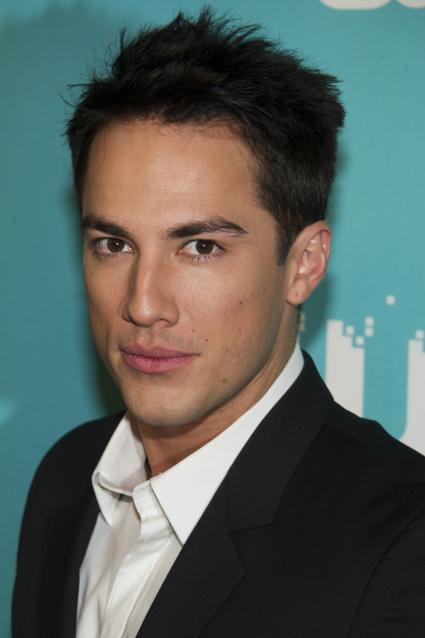 Сериал Дневники вампира покинул еще один актер