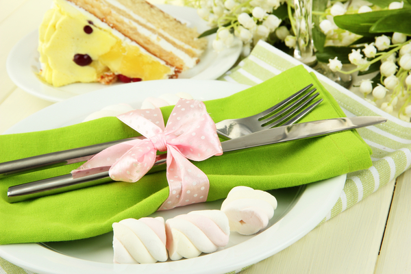 Весенняя сервировка стола: ТОП-20 идей в зеленых тонах