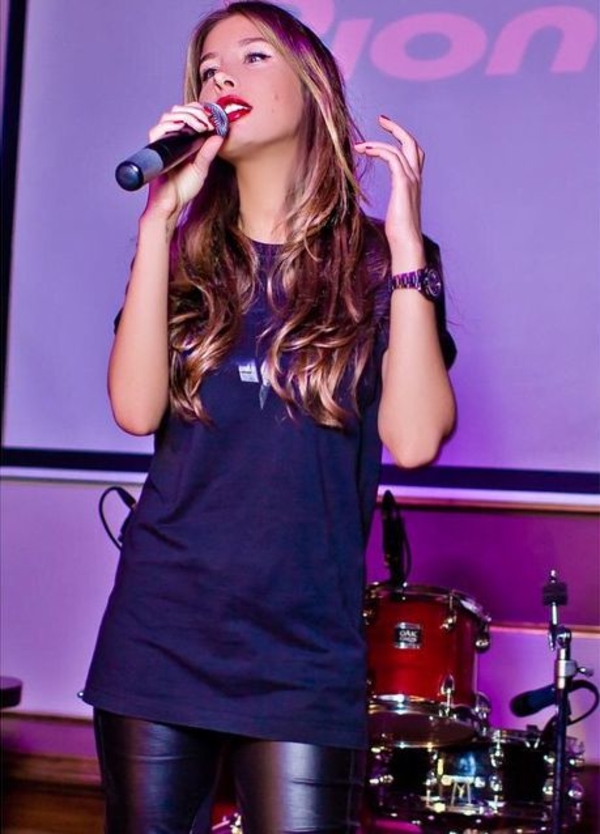 Кети Топурия снялась в клипе на седьмом месяце беременности