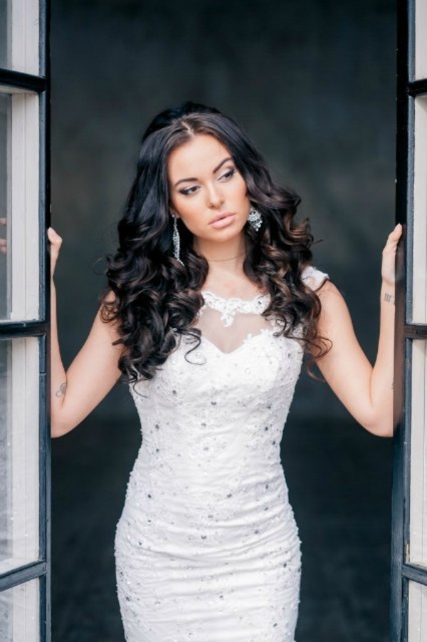 Известная модель обвинила ведущего Мисс Россия в избиении