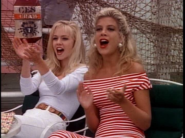 Привет из 90-ых: ТОП-10 популярных вещей из прошлого