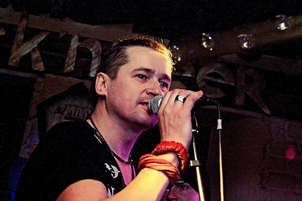 Украинский певец Юрко Юрченко эмигрирует в Канаду