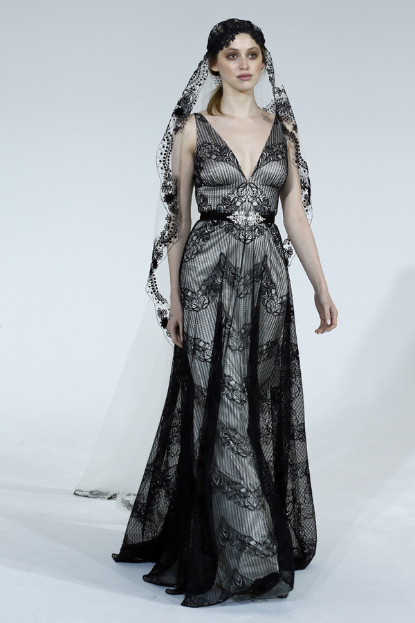 Неделя свадебной моды в Нью-Йорке: Самые странные образы