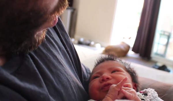 Сеть взорвало видео, в котором малыш засыпает под дыхание Дарта Вейдера