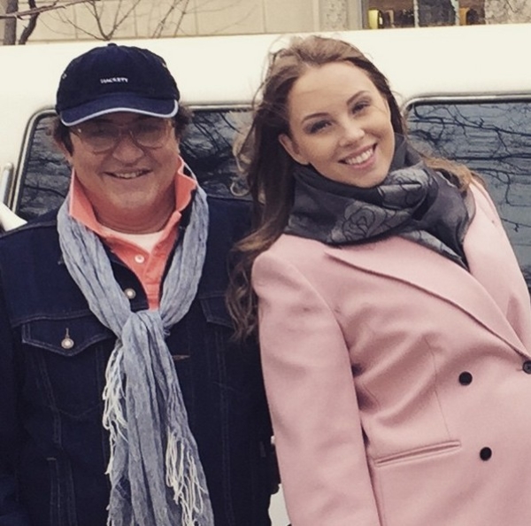 Дмитрий Дибров стал дедушкой