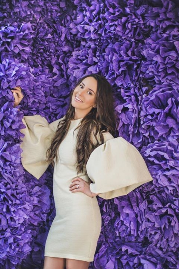 Экс-участница проекта Холостяк примерила наряды от украинского бренда