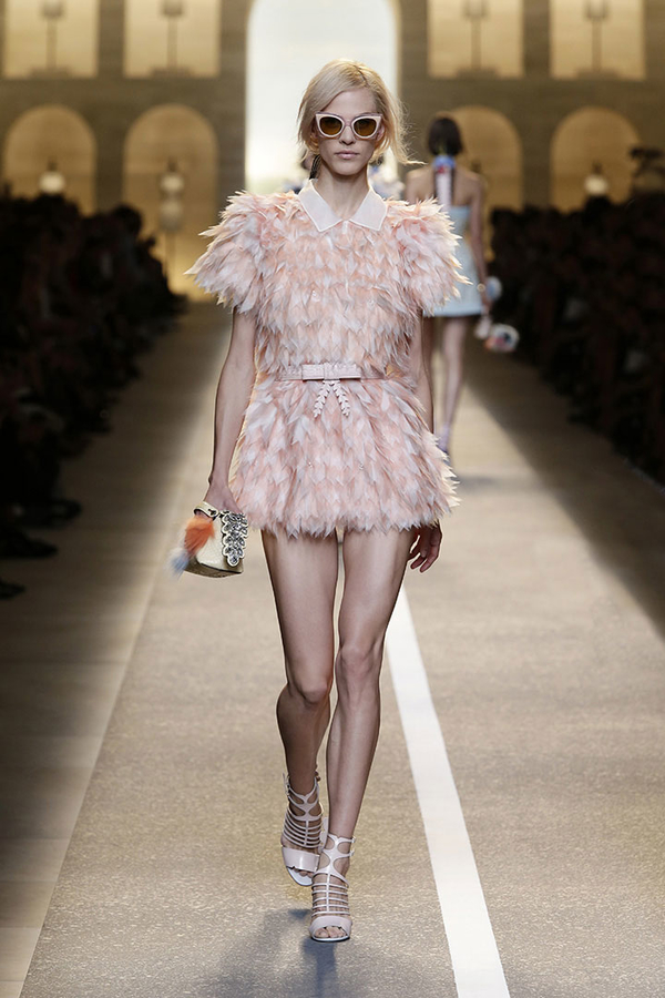 Модные солнцезащитные очки: Новая коллекция от Fendi