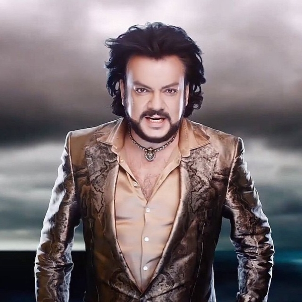 Филипп Киркоров впервые рассказал, с кем живет в своем доме