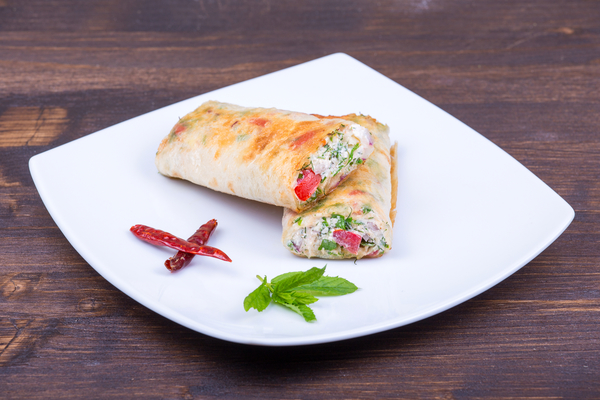 Как приготовить рулет из лаваша с творогом и болгарским перцем (видео)