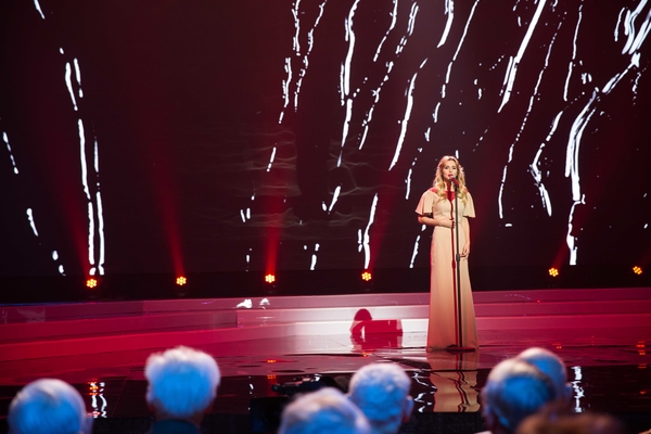 Украинские артисты исполнят военные песни в День Победы