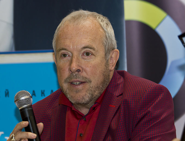 Макаревич резко высказался о людях с георгиевскими лентами