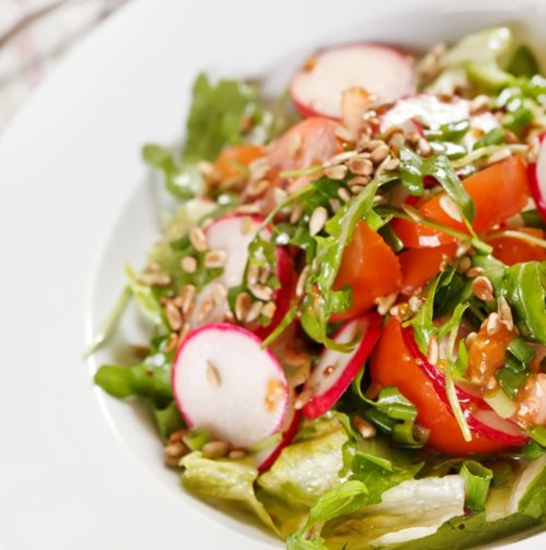 Лучший весенний салат из редиса: быстрый пошаговый рецепт