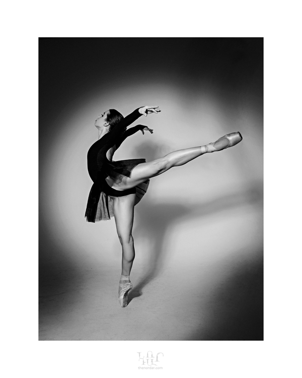 Фотопроект: Балерины в одежде от украинских дизайнеров