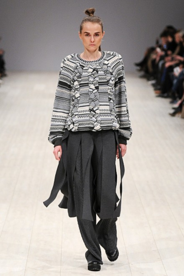 Платье с брюками: Новый тренд от украинских дизайнеров