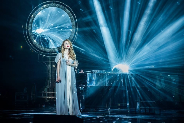 Тина Кароль благодаря своим концертам спасает детей