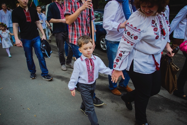 День независимости Украины 2015: Детские вышиванки от 100 гривен