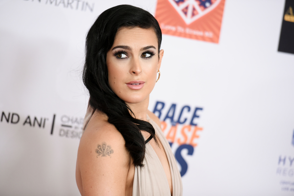 Дочь Брюса Уиллиса исполнила кавер на песню Бритни Спирс