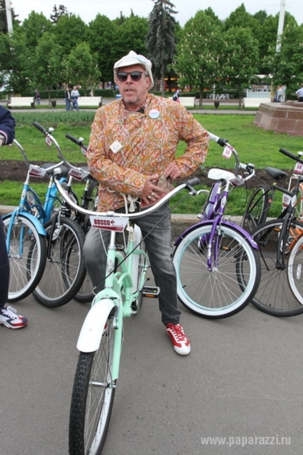 Андрей Макаревич занялся творчеством в парке