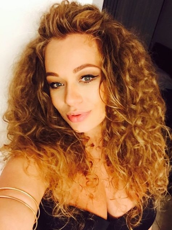 Беременная Яна Соломко похвасталась фигурой в купальнике