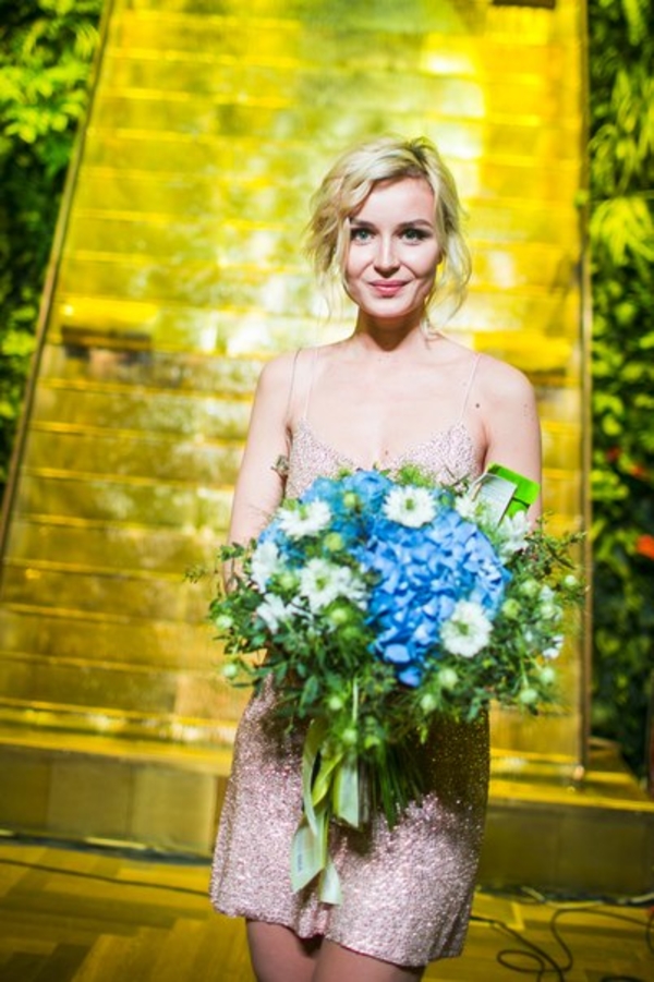 Полина Гагарина стала жертвой мошенников