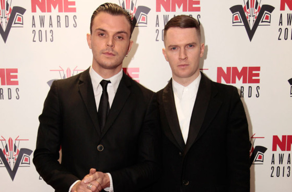 Британский дуэт Hurts презентовал свою новую композицию