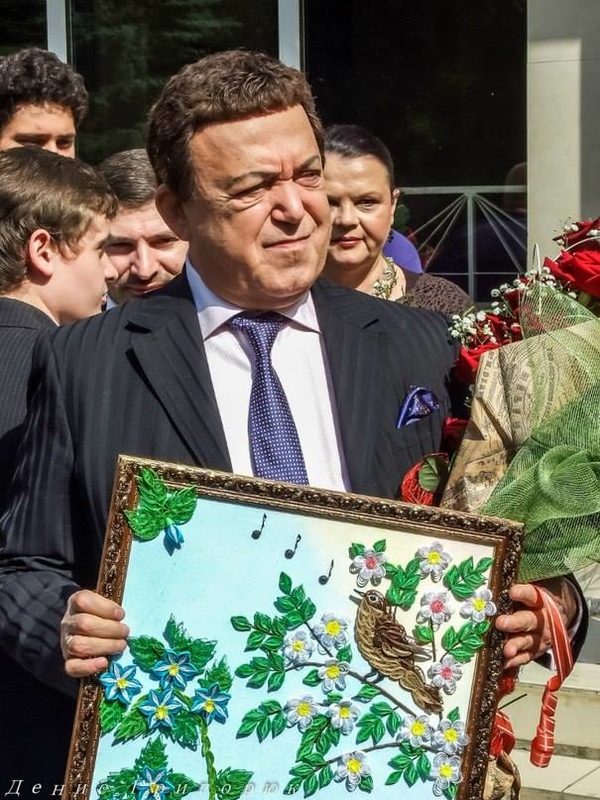 Кобзон побывал на последнем звонке в Донецке