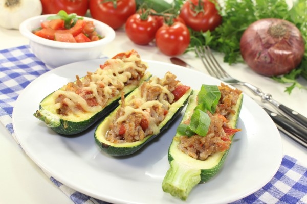 Фаршированные кабачки: ТОП-5 летних рецептов