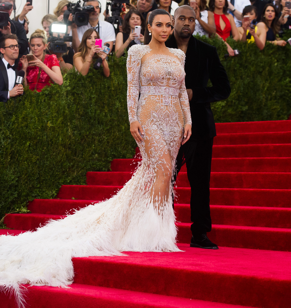 Ким Кардашян официально подтвердила вторую беременность