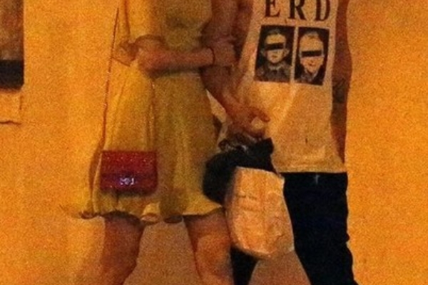 twitter.com/HorrorrShow