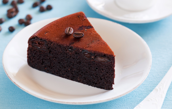 Как приготовить шоколадный пирог в мультиварке (видео)