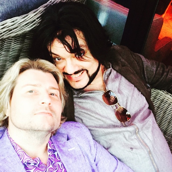 Филипп Киркоров размял плечи Николаю Баскову