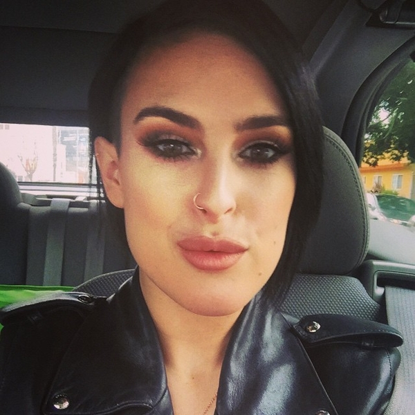 Дочь Брюса Уиллиса сделала тату в честь победы в танцевальном шоу