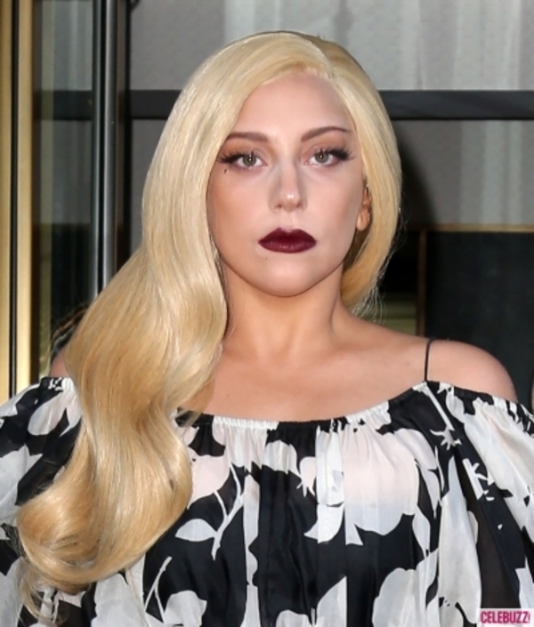 Lady GaGa исполнила хит легендарной француженки Эдит Пиаф