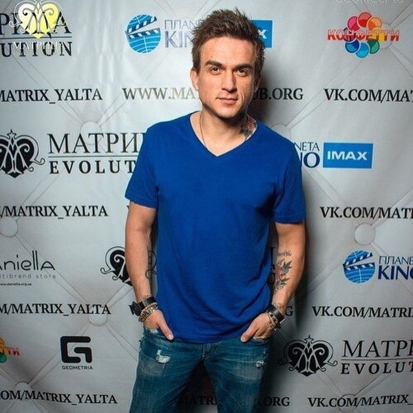 Влад Топалов сделал предложение своей возлюбленной