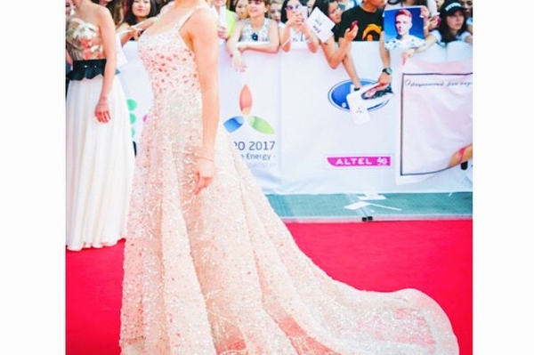 instagram.com/annasedokova