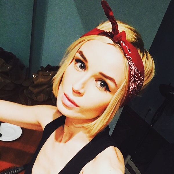 Полина Гагарина показала фото топлес