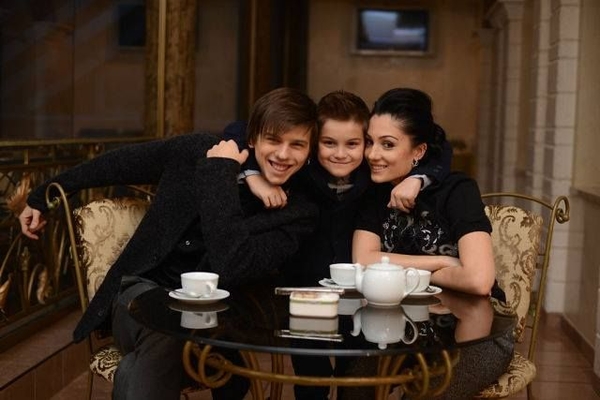 Александр Лещенко: Я учу сына не лицемерить и не врать