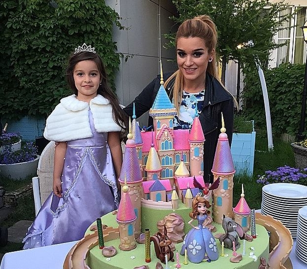 Ксения Бородина устроила сказочную вечеринку на день рождения дочери