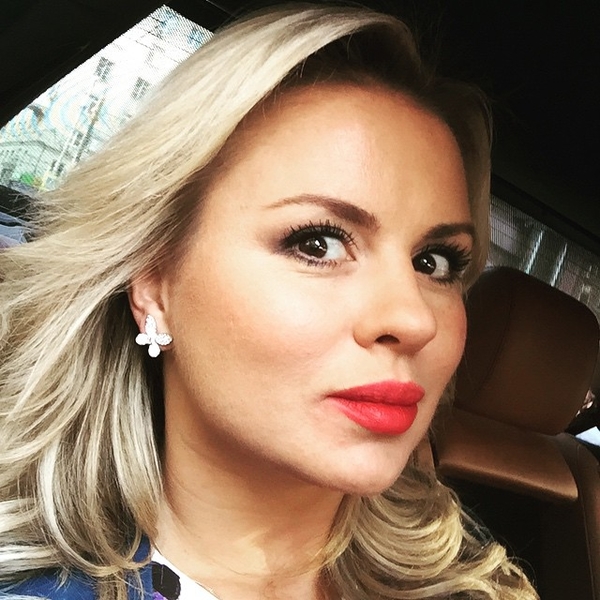 Анне Семенович подарили бочку красной икры