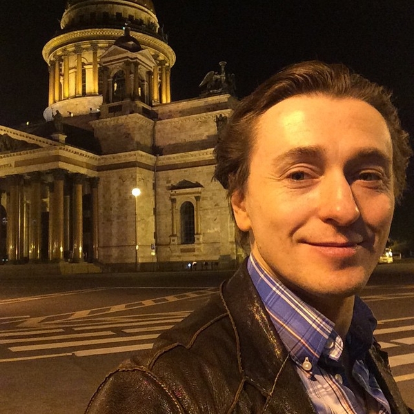 Безруков о личном: С кем я хожу по улице, не должно никого интересовать