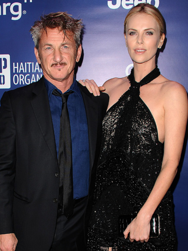 Шарлиз Терон бросила Шона Пенна накануне свадьбы – СМИ