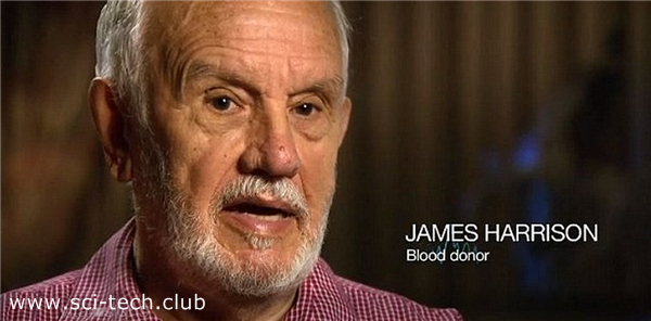 78-летний мужчина с редким типом крови спасает детей