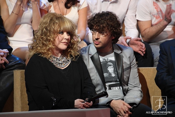 Пугачева: Если все хорошо в постели и на работе, зачем ходить налево