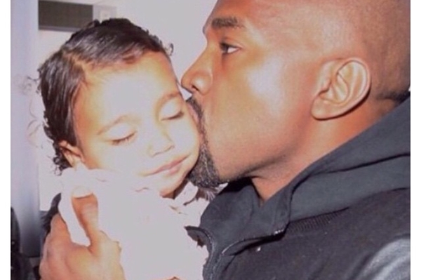 instagram.com/kimkardashian